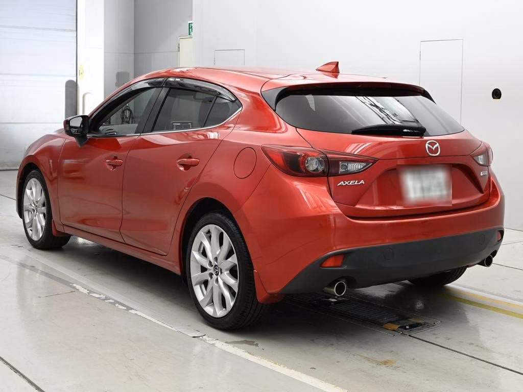 MAZDA AXELA