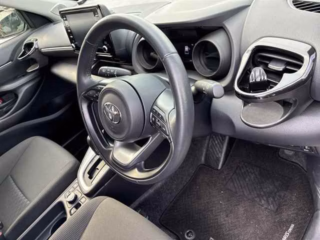 TOYOTA YARIS CROSS