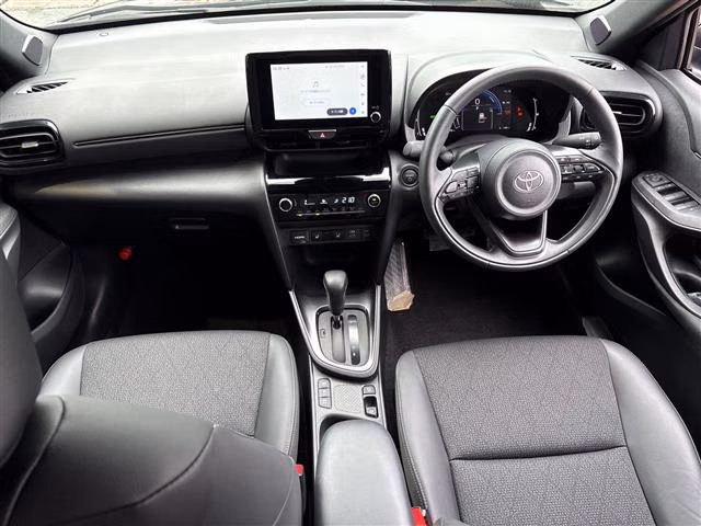 TOYOTA YARIS CROSS