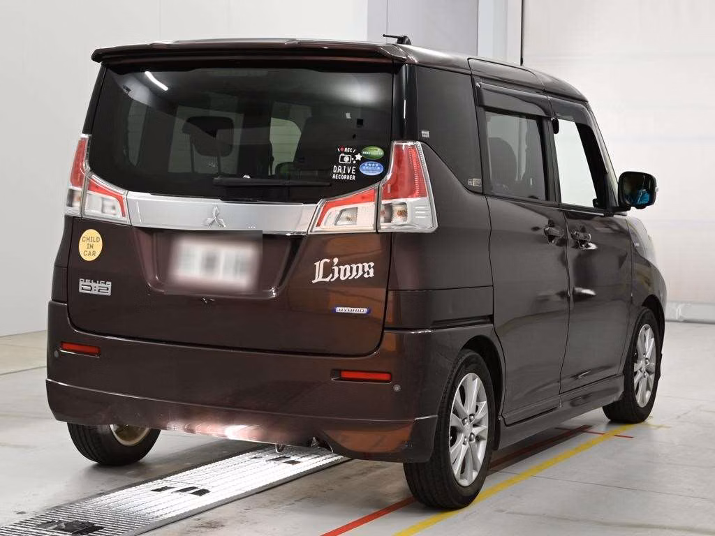 MITSUBISHI DELICA D:2