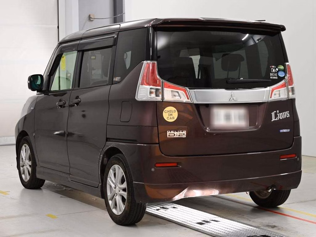 MITSUBISHI DELICA D:2