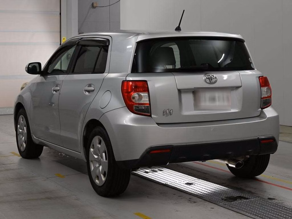 TOYOTA IST