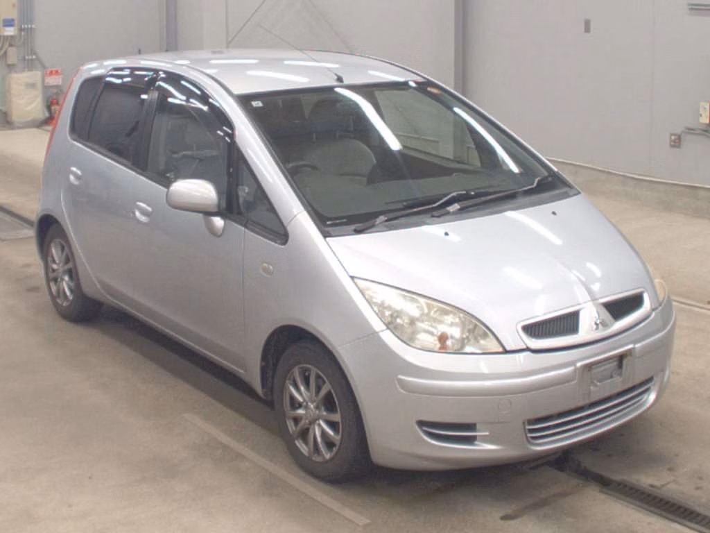 MITSUBISHI COLT