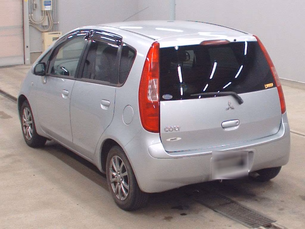 MITSUBISHI COLT