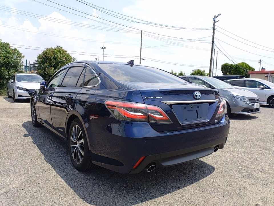 TOYOTA CROWN