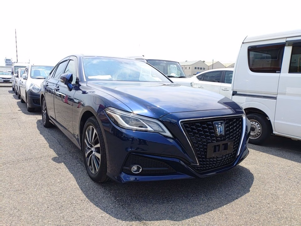 TOYOTA CROWN