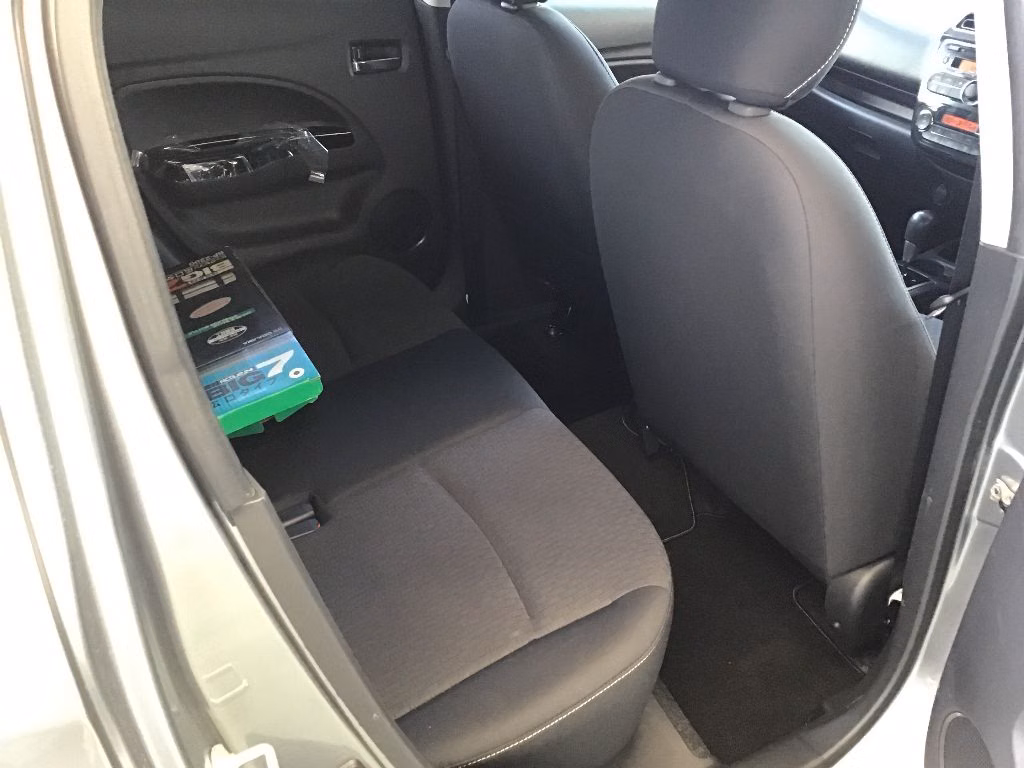 MITSUBISHI MIRAGE
