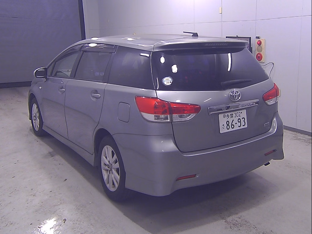 TOYOTA WISH