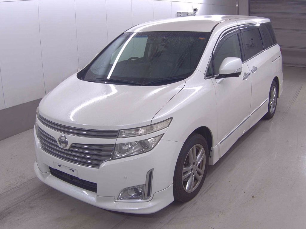 NISSAN ELGRAND