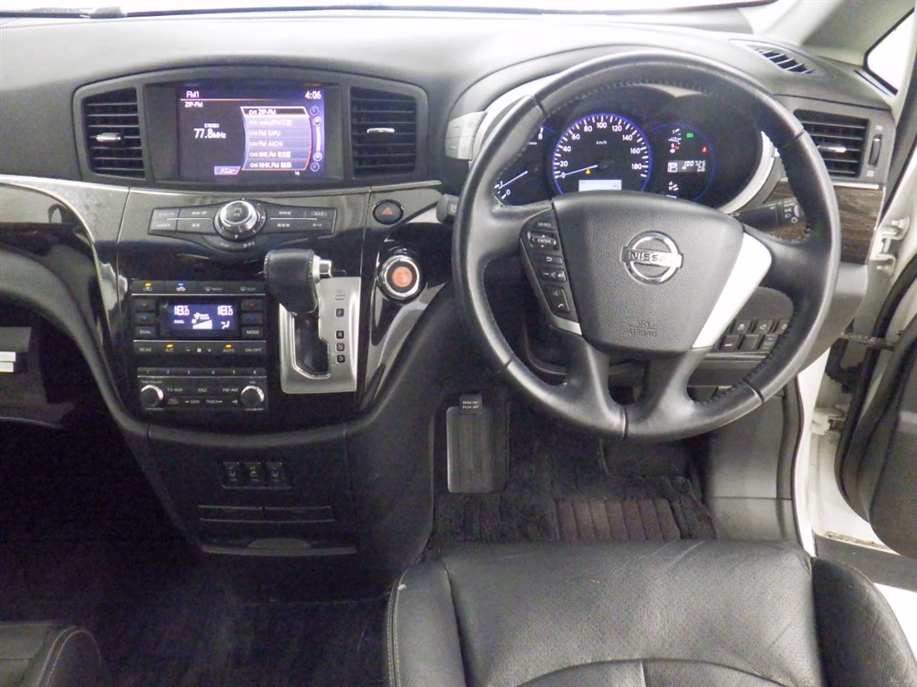 NISSAN ELGRAND