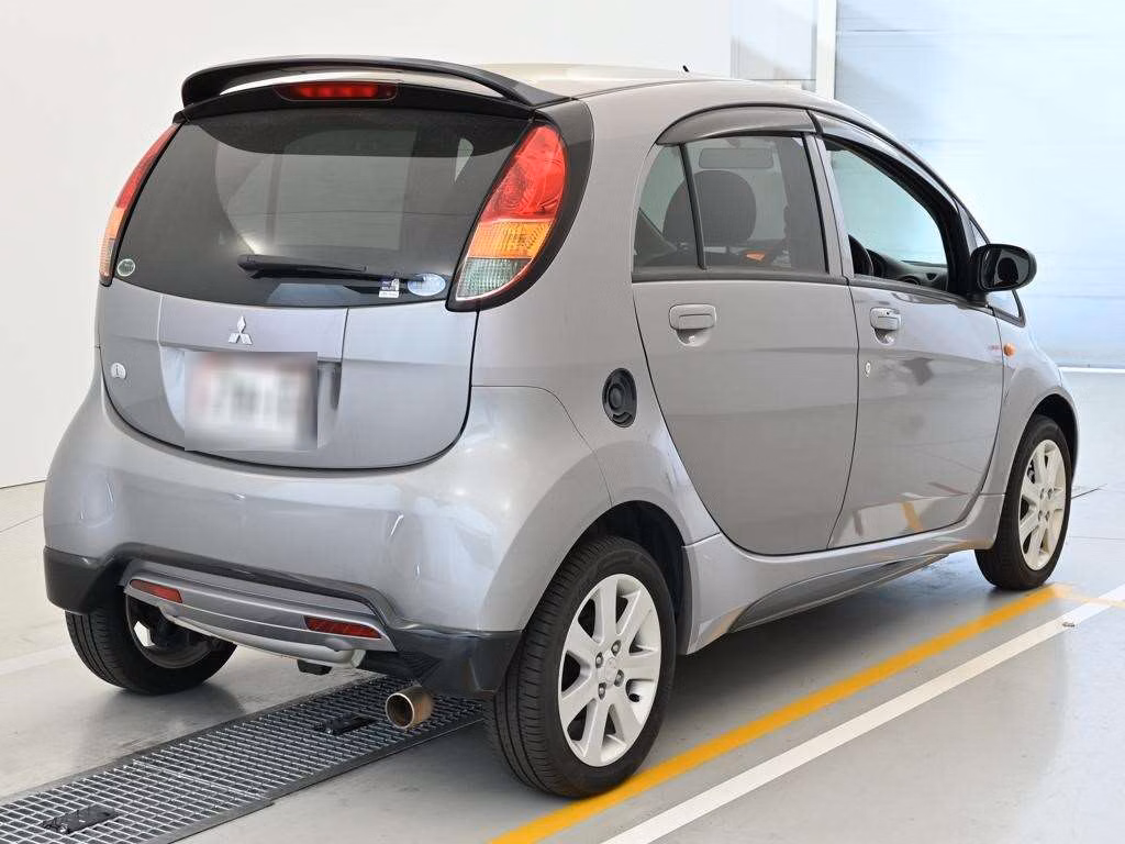 MITSUBISHI I