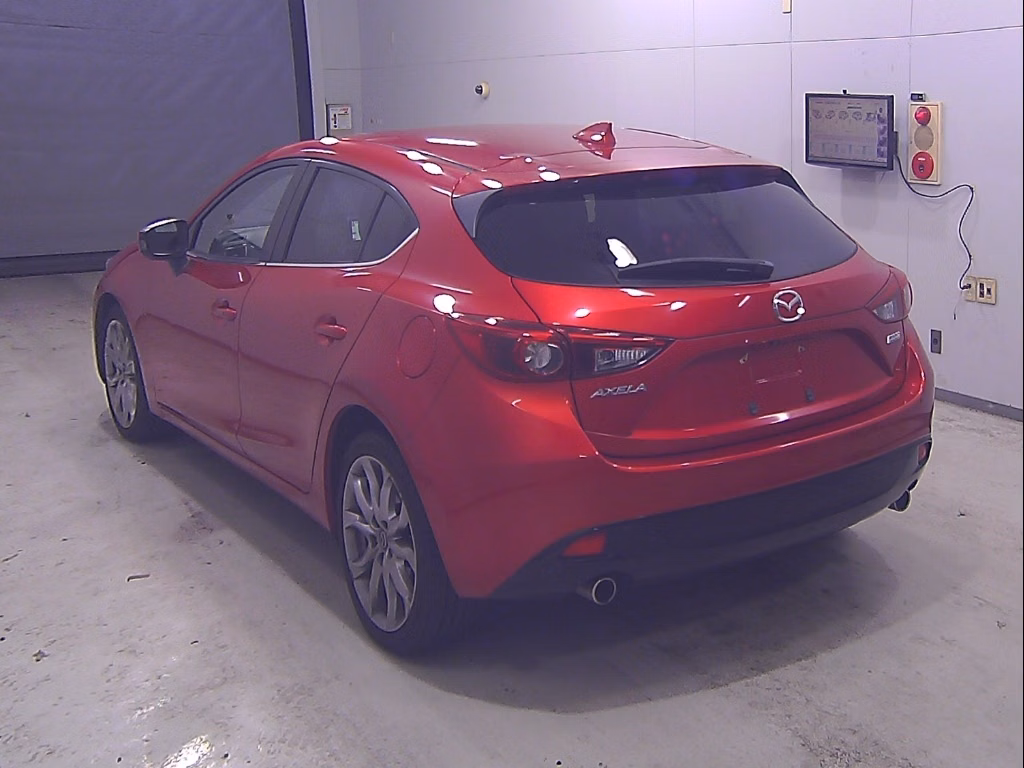 MAZDA AXELA