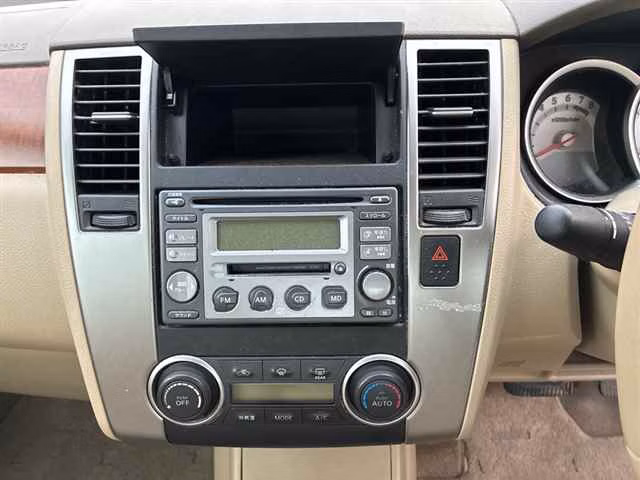 NISSAN TIIDA LATIO