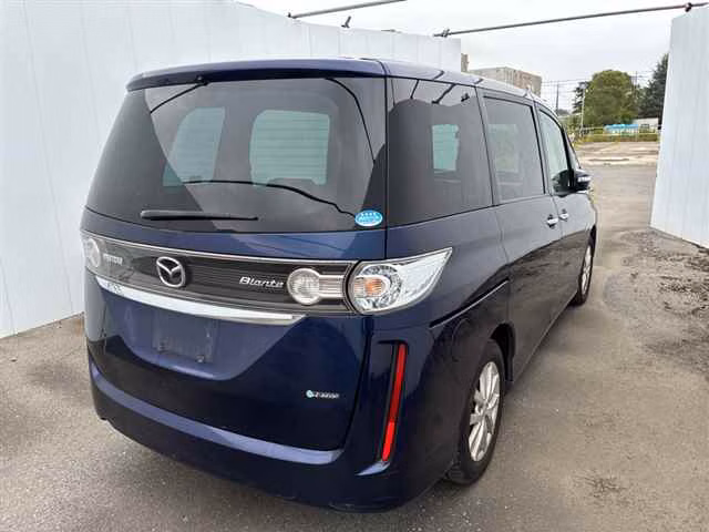 MAZDA BIANTE