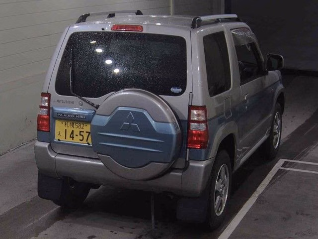 MITSUBISHI PAJERO MINI