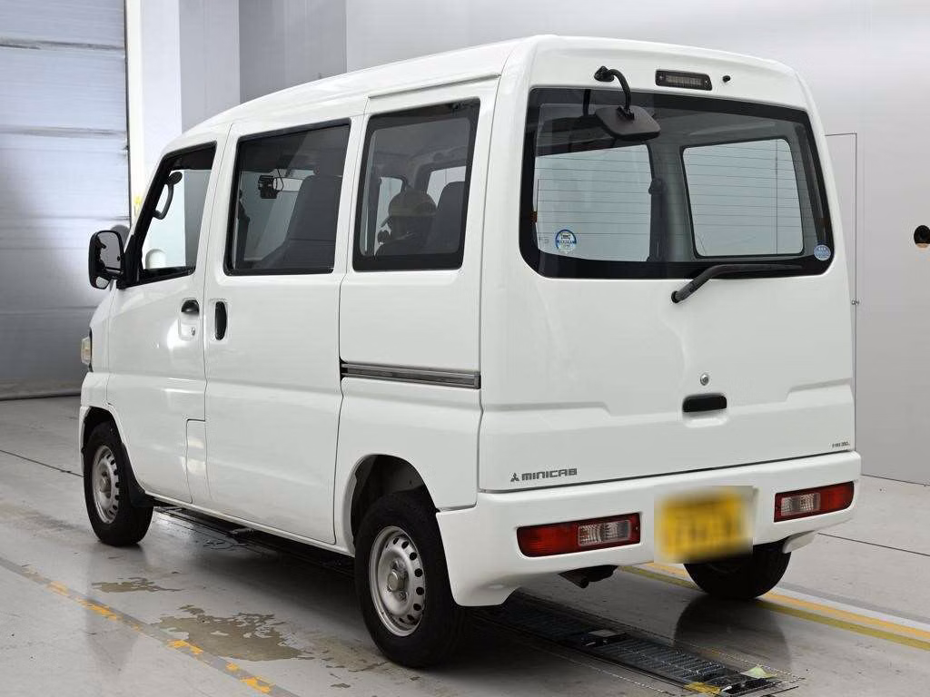 MITSUBISHI MINICAB