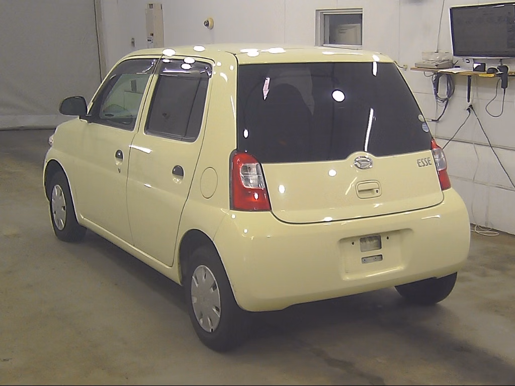 DAIHATSU ESSE