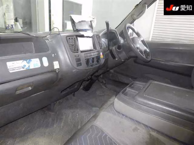 NISSAN CARAVAN