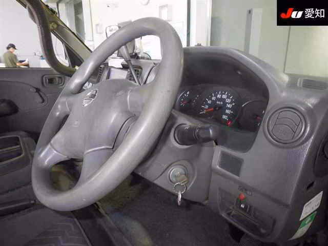 NISSAN CARAVAN