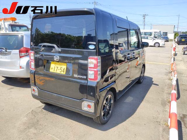 DAIHATSU WAKE