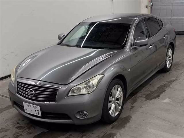 NISSAN FUGA