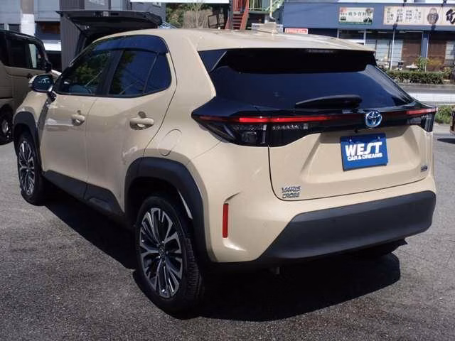 TOYOTA YARIS CROSS