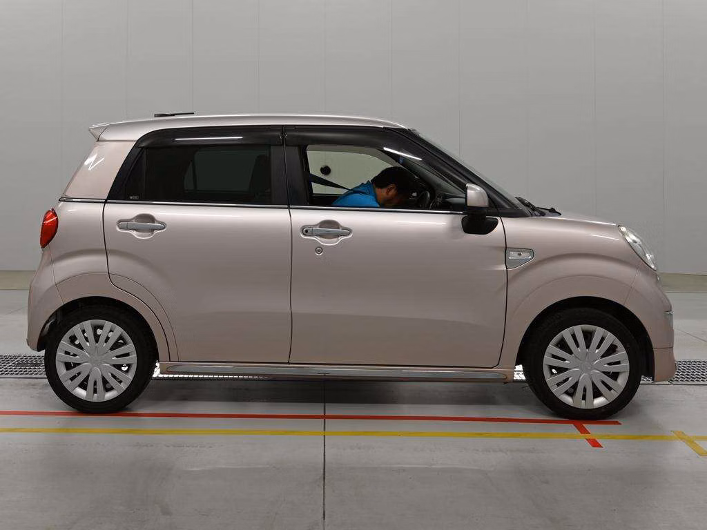 DAIHATSU CAST