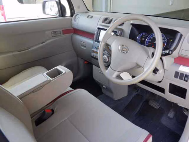 DAIHATSU MOVE CONTE