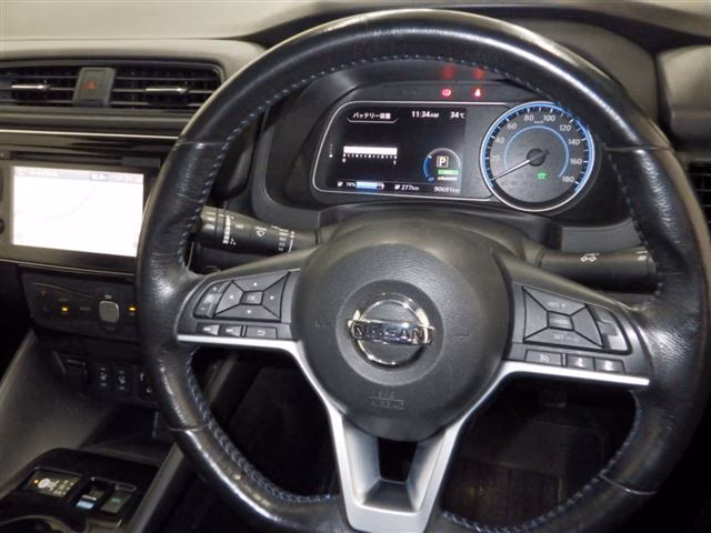 NISSAN LEAF