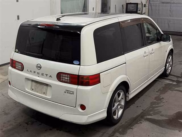 NISSAN LAFESTA