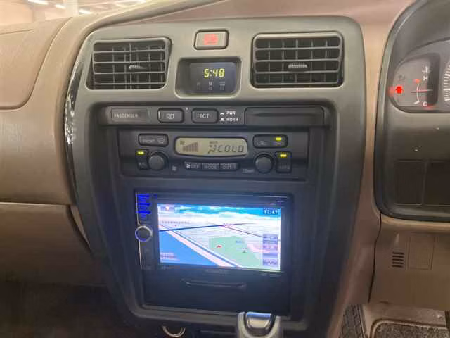 TOYOTA HILUX SURF