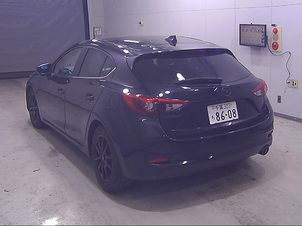 MAZDA AXELA