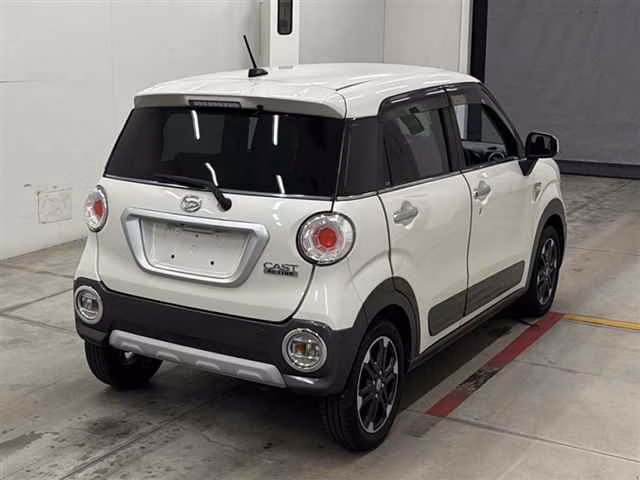 DAIHATSU CAST