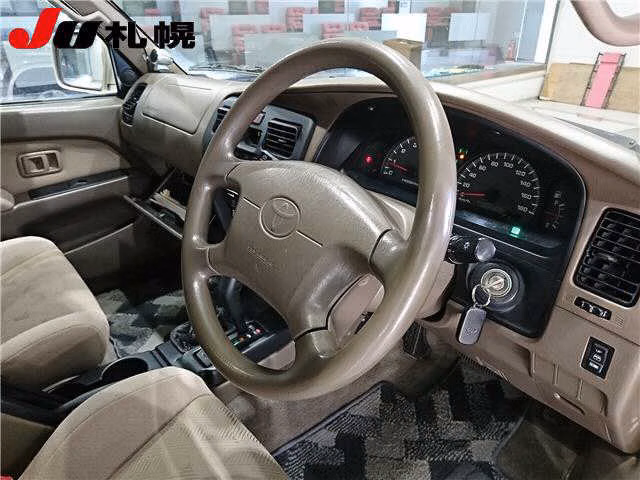 TOYOTA HILUX SURF