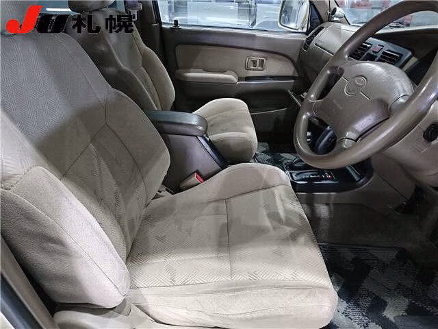 TOYOTA HILUX SURF
