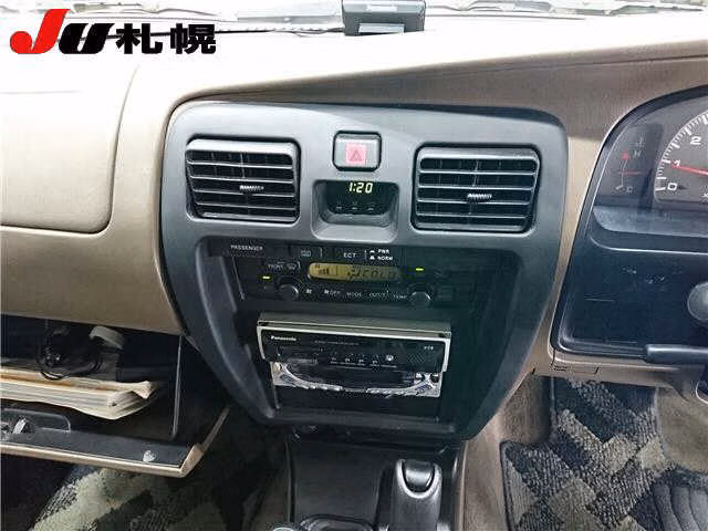 TOYOTA HILUX SURF