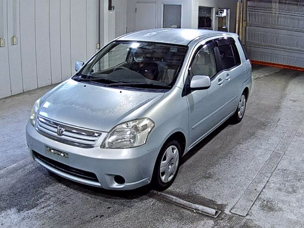 TOYOTA RAUM