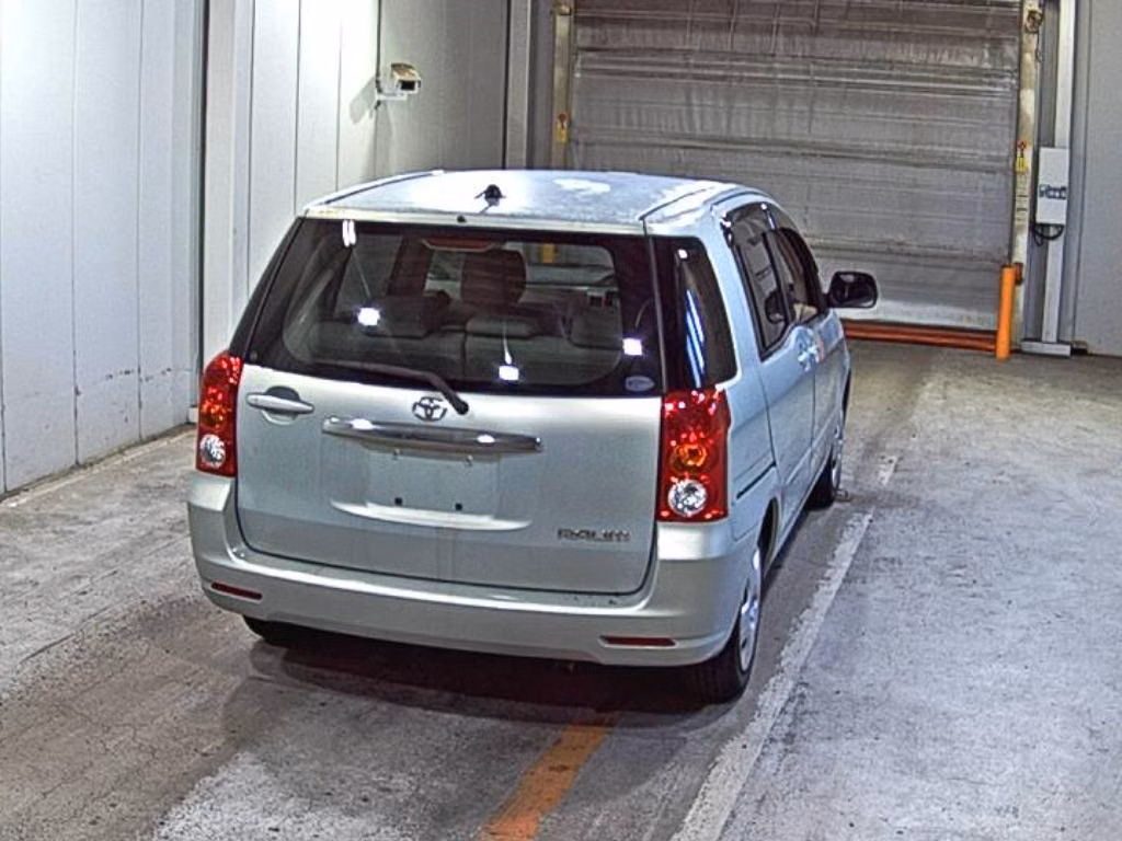 TOYOTA RAUM