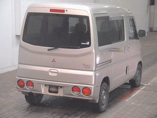 MITSUBISHI TOWN BOX