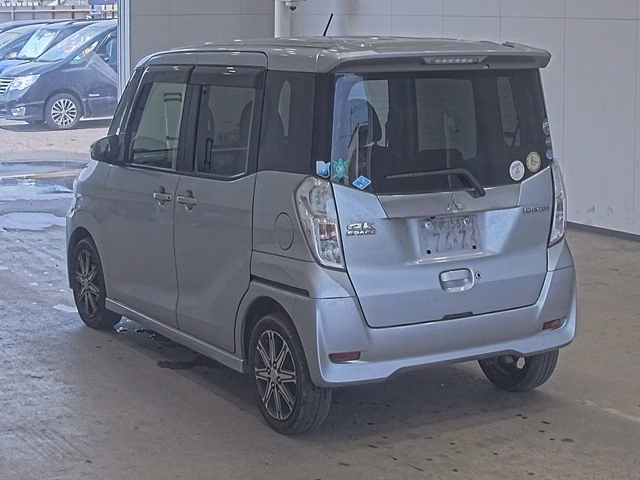 MITSUBISHI EK SPACE