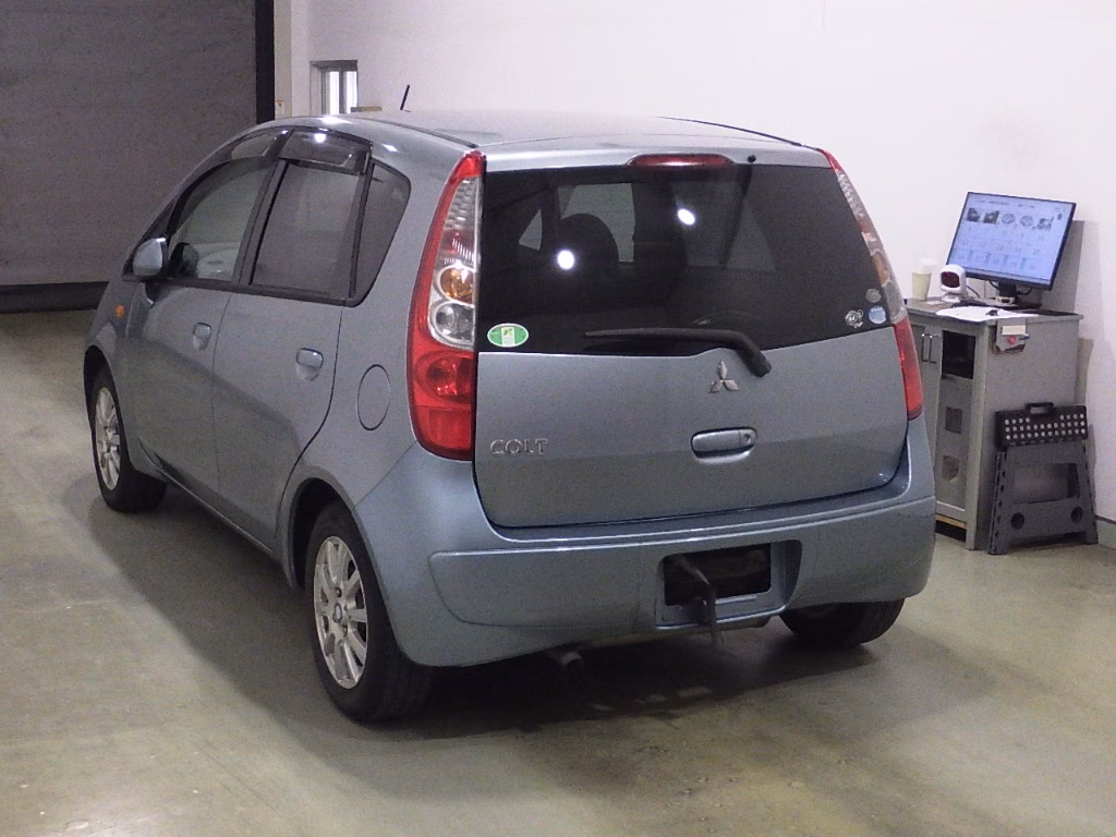 MITSUBISHI COLT