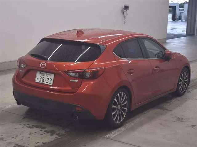 MAZDA AXELA