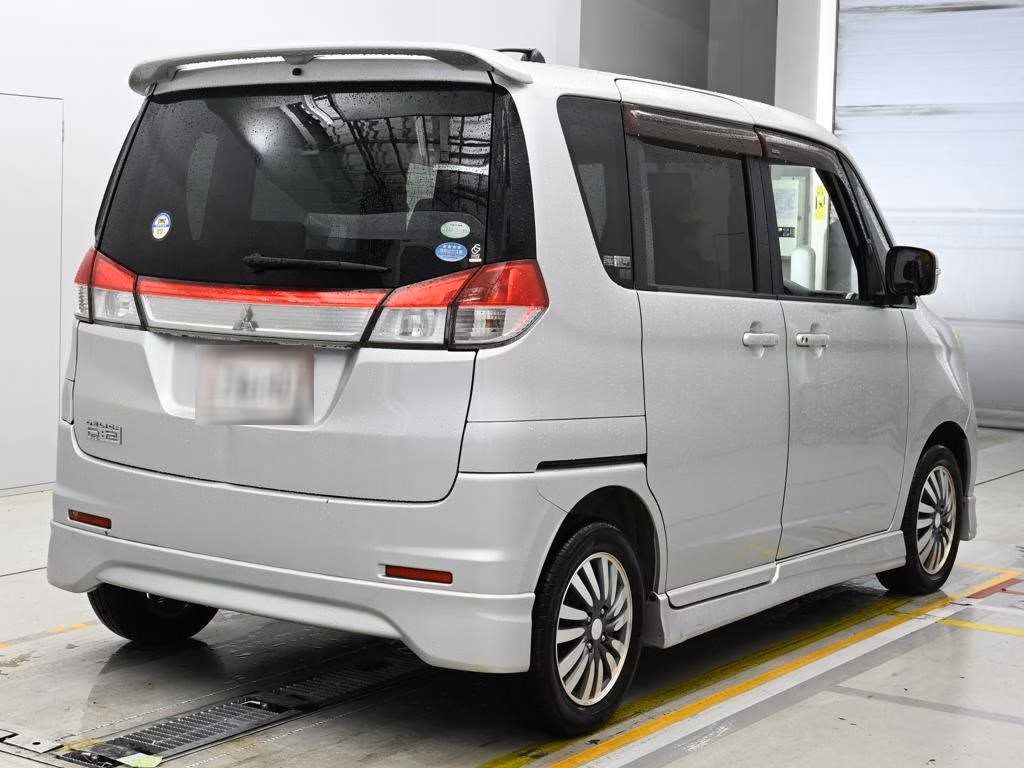 MITSUBISHI DELICA D:2