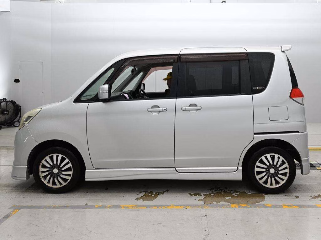 MITSUBISHI DELICA D:2