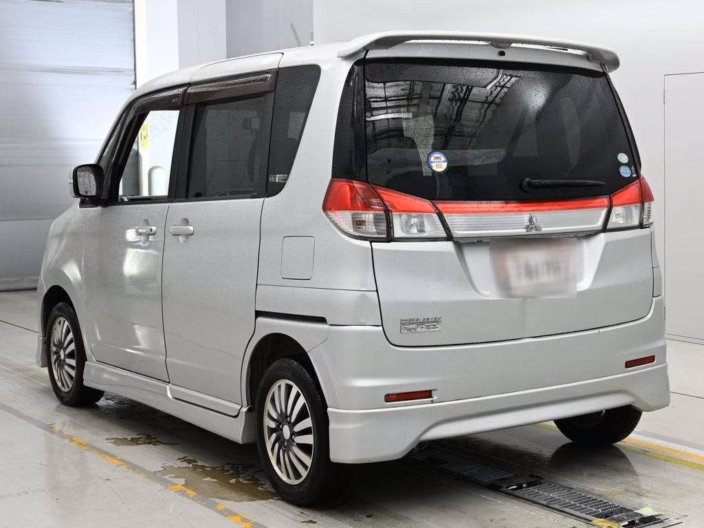 MITSUBISHI DELICA D:2