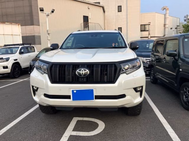 TOYOTA LAND CRUISER PRADO