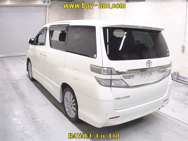 TOYOTA VELLFIRE