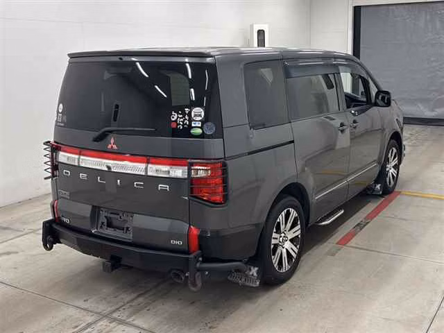 MITSUBISHI DELICA D:5