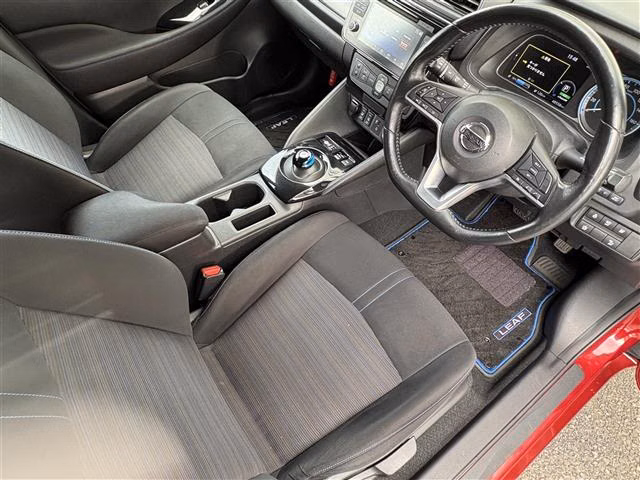 NISSAN LEAF