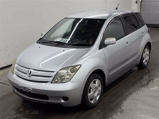 TOYOTA IST